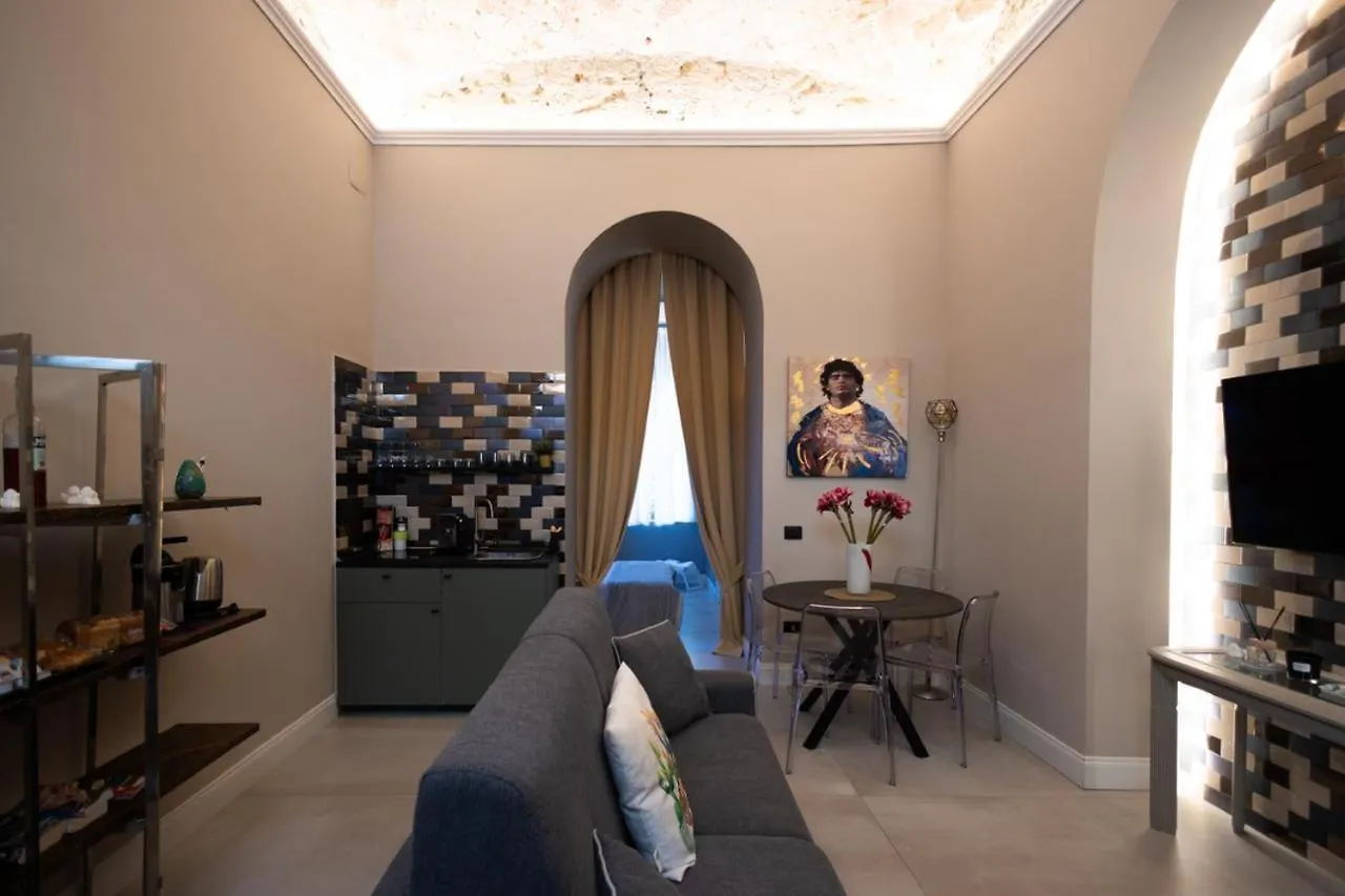 Apartment Zentral Suite Naples Italy